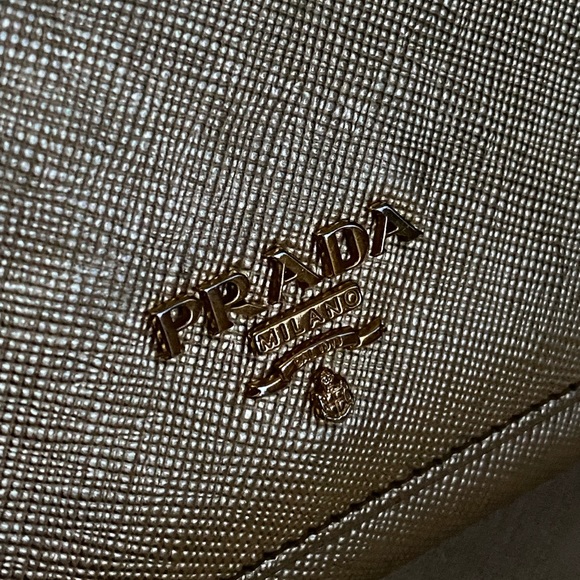 Prada Gold Long Wallet - Picture 4 of 15